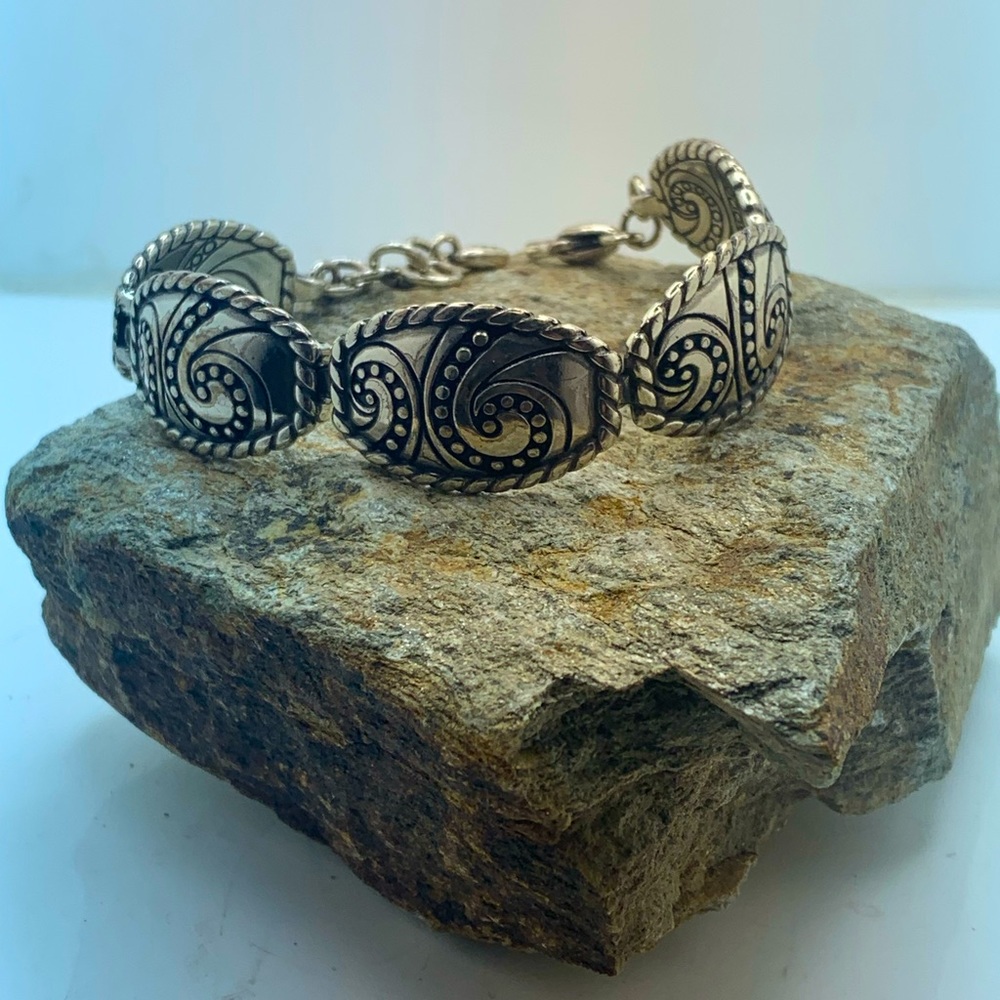 Brighton bracelet with oval links